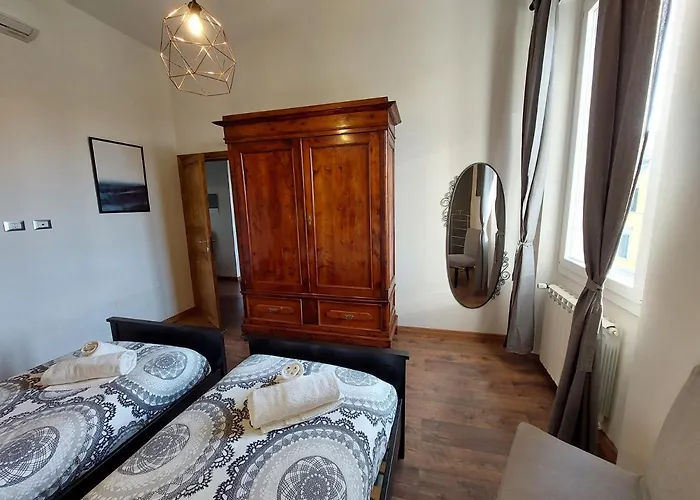 Savieri In Флоренция